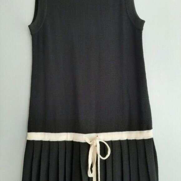 JUICY COUTURE 100% Wool Tennis Drop Waist Pleated Dress B&W Sz S - Picture 4 of 15